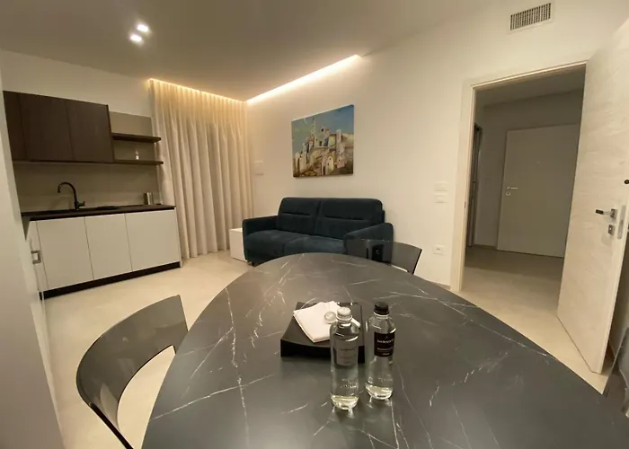 Lenuccia Home